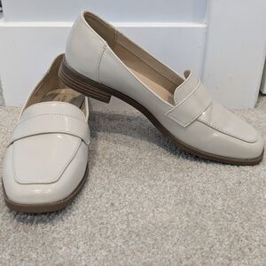 Liz Claiborne Jansey loafer flats